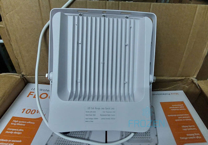 Đèn led kho đông 100w
